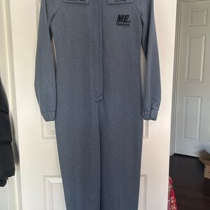 Reebok Heather Gray Athletic Top